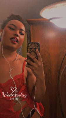 QueenB Trans OnlyFans - @blackbhabie