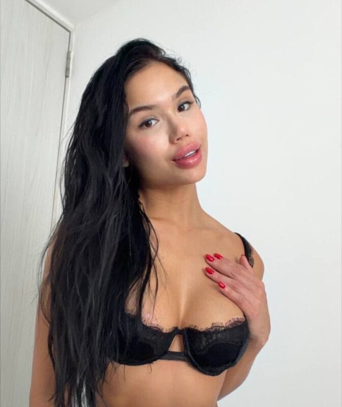 Mercedes Trans OnlyFans - @mercedessxoxo