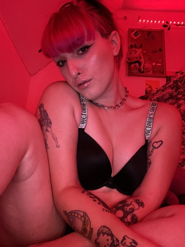 Holly Strawbunny Trans OnlyFans - @strawberrysudz