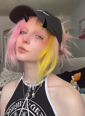 Icky Vicky Trans OnlyFans - @smallcreepyboy