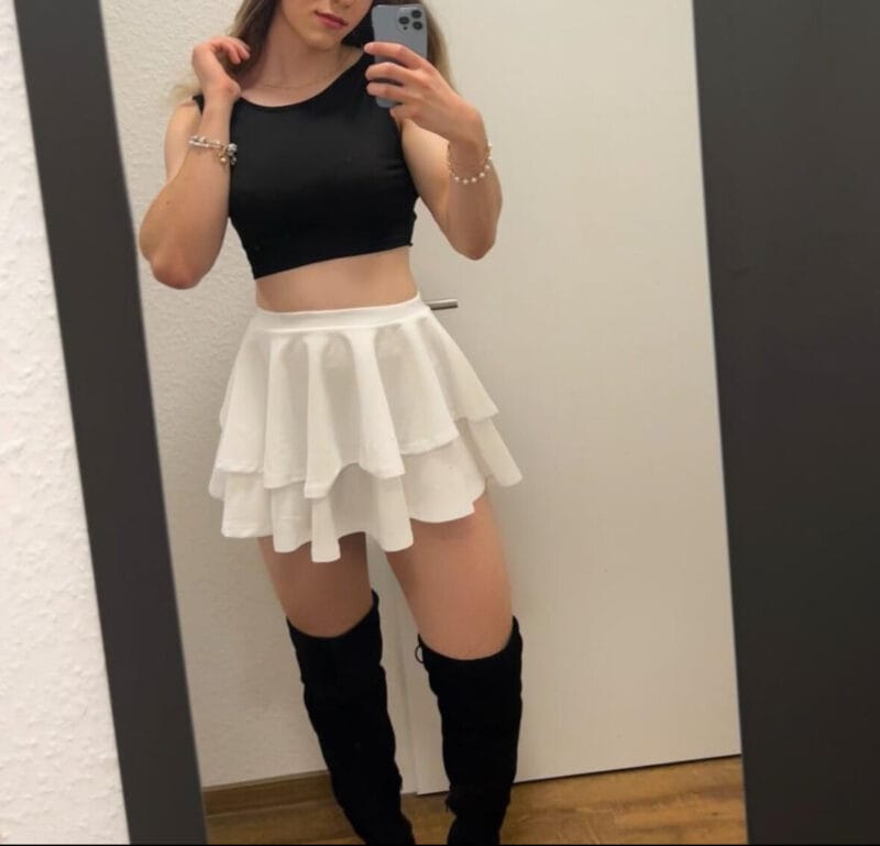 Shy Isabella Trans OnlyFans - @shyisabella