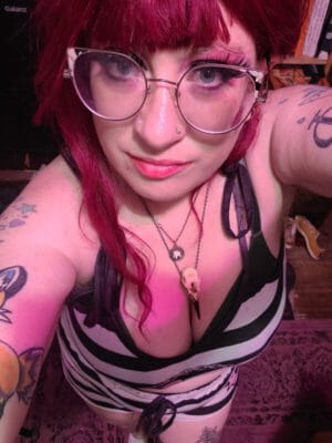 Curvy Siren sexy bbw gothic punk milk Trans OnlyFans - @thecurvysiren