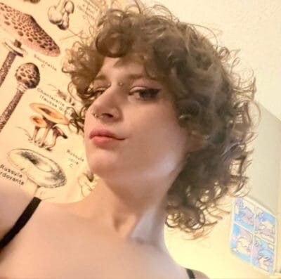 Vivian (FREE) Trans OnlyFans - @vivbestwoodfree